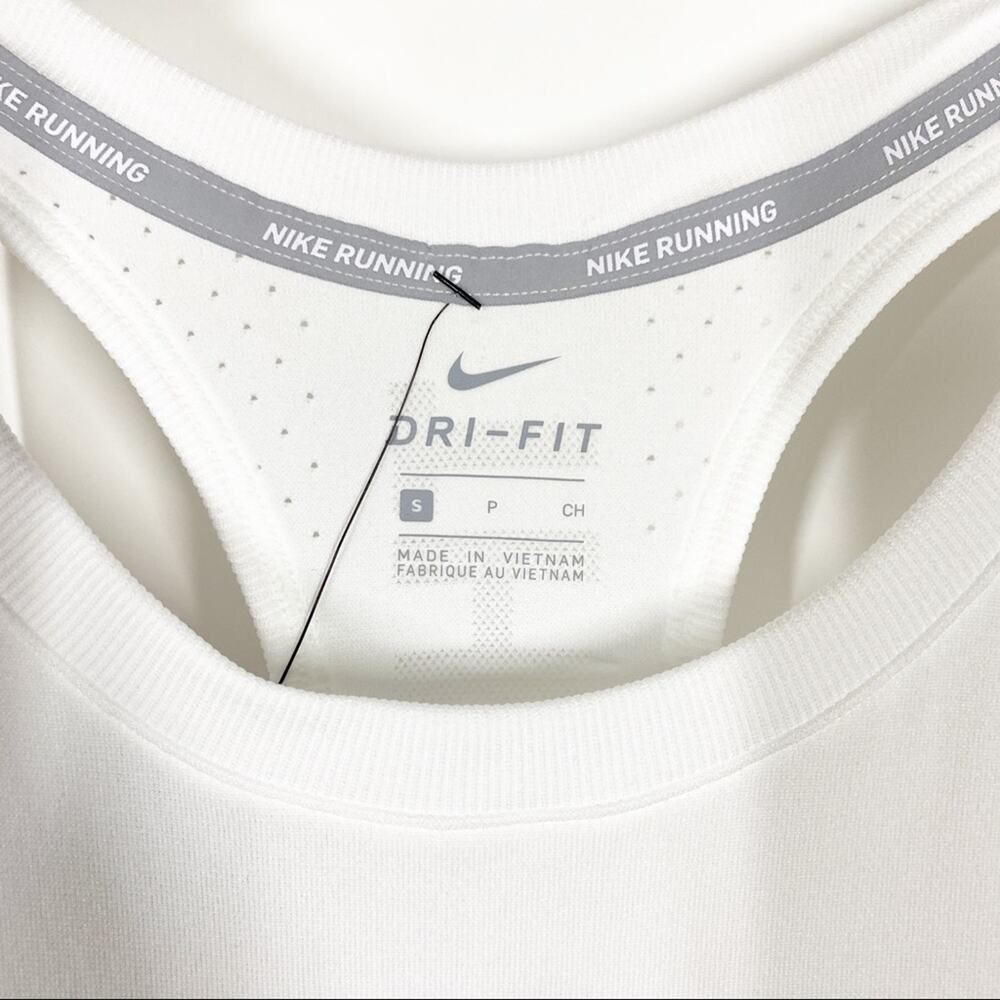 Nike Infinite Tank - White / Silver Swoosh - Size Small - NWT - Picture 3 of 12
